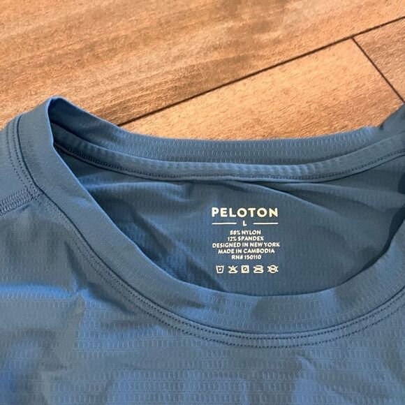 Peloton Blue Athletic Workout Shirt Men Large Bin K-54‎ - Picture 3 of 4